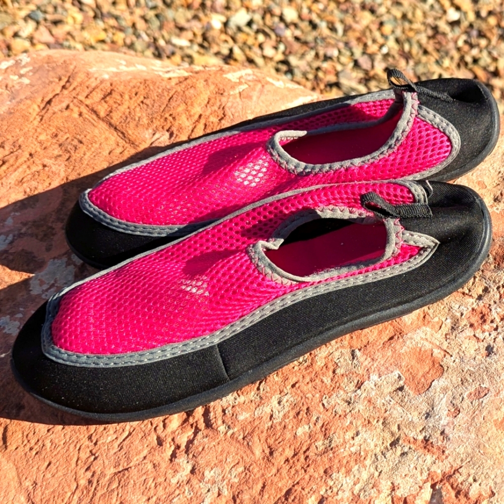 Women's Pink and Black Aqua Socks Water Shoes Size 8-10
